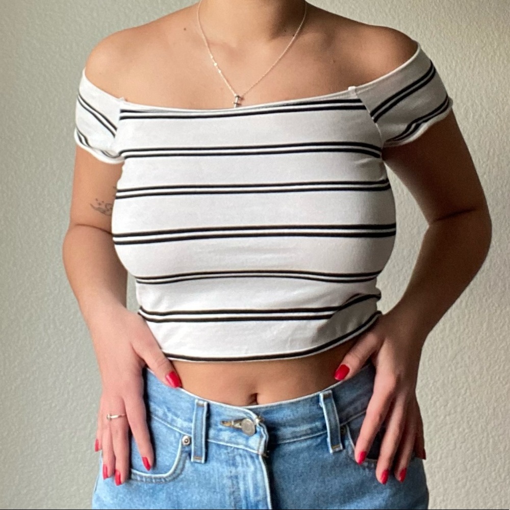 Off the shoulder Crop top